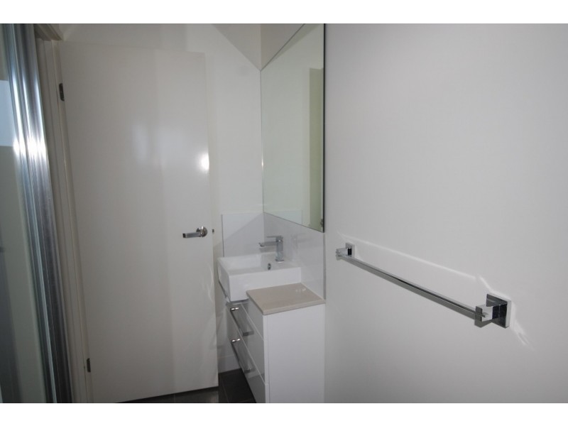17/28 Carl Street, Woolloongabba QLD 4102