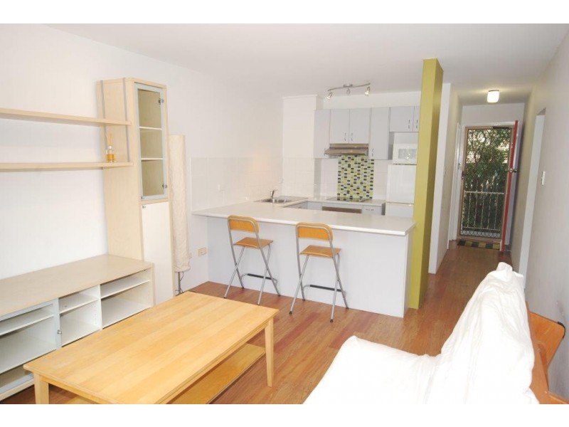 2/308 Waterworks Road, Ashgrove QLD 4060