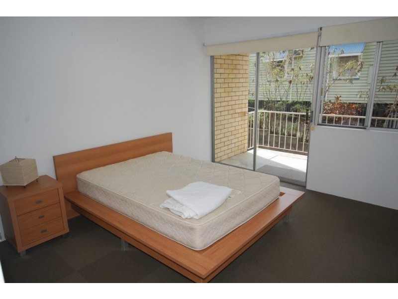 2/308 Waterworks Road, Ashgrove QLD 4060