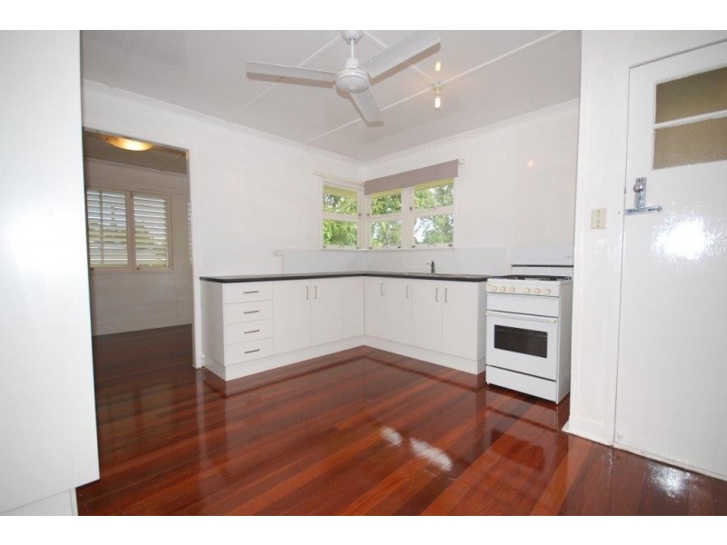 32 Sedgemoor Street, Stafford Heights QLD 4053