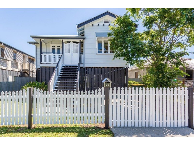 28 Hamilton Avenue, Hendra QLD 4011