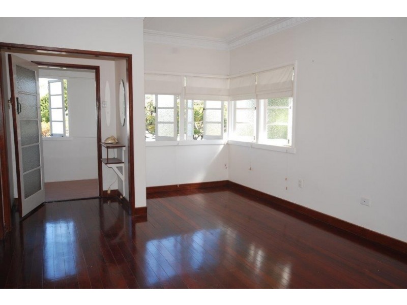 289 Banks Street, Ashgrove QLD 4060