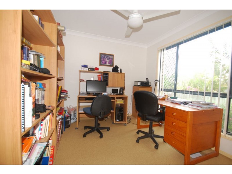 11 Edinburgh Close, Upper Kedron QLD 4055