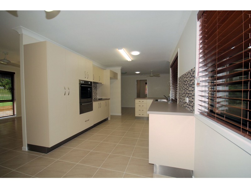 14 Zambesi Street, Riverhills QLD 4074