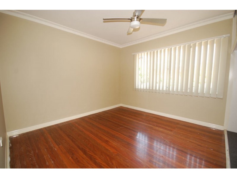 24 Heilbromm Street, Stafford Heights QLD 4053