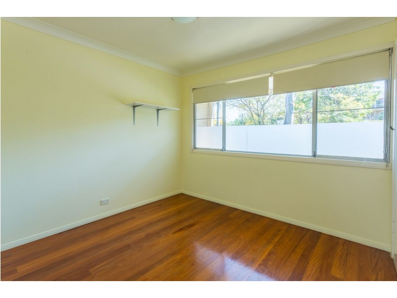 1 Eaglie Street, Chapel Hill QLD 4069