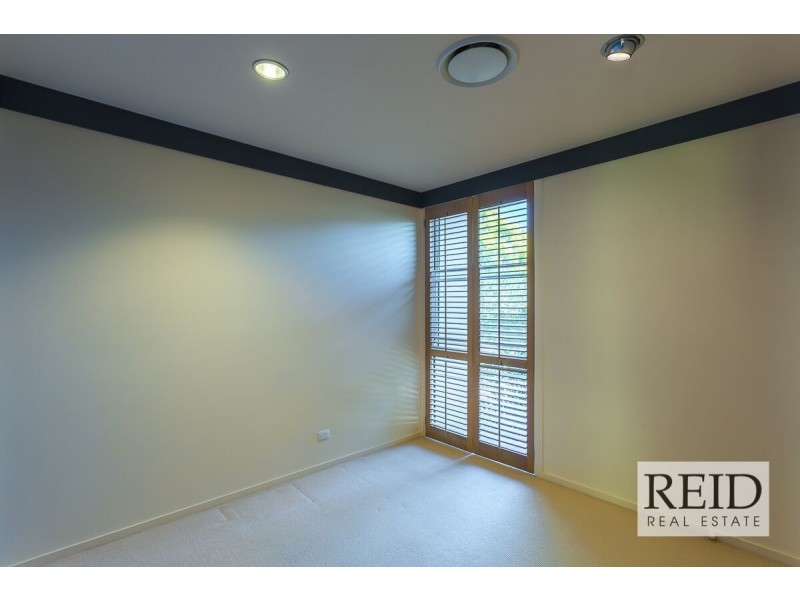 6 Chulmleigh Court, Chapel Hill QLD 4069