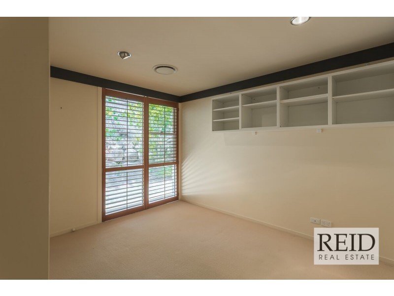 6 Chulmleigh Court, Chapel Hill QLD 4069
