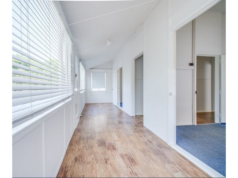 33 Henchman Street, Nundah QLD 4012