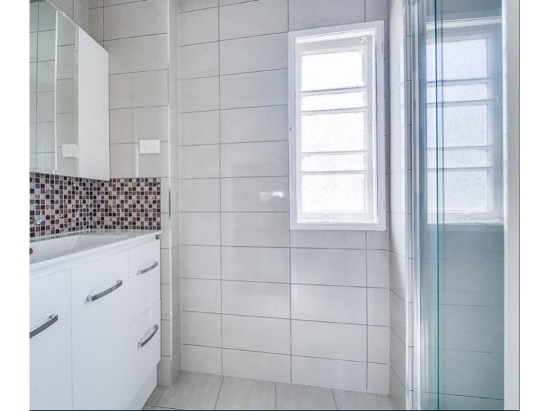 33 Henchman Street, Nundah QLD 4012