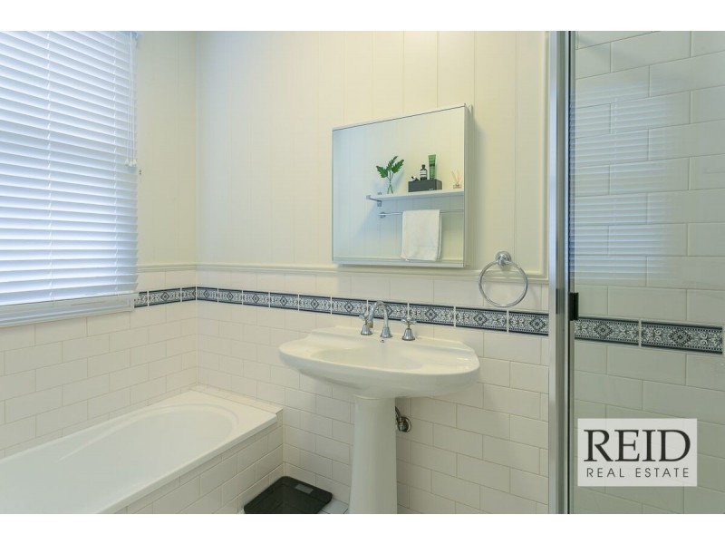 17 Thorn Street, Red Hill QLD 4059