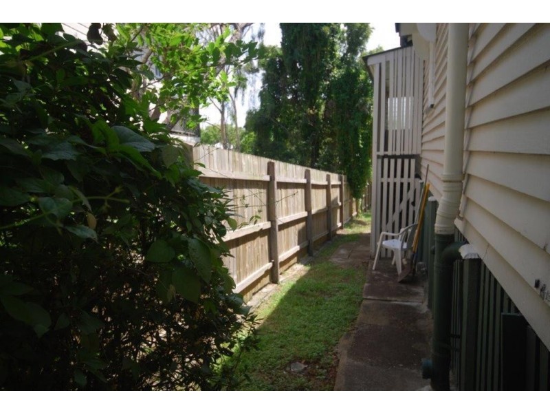 6 Stewart Place, Ashgrove QLD 4060