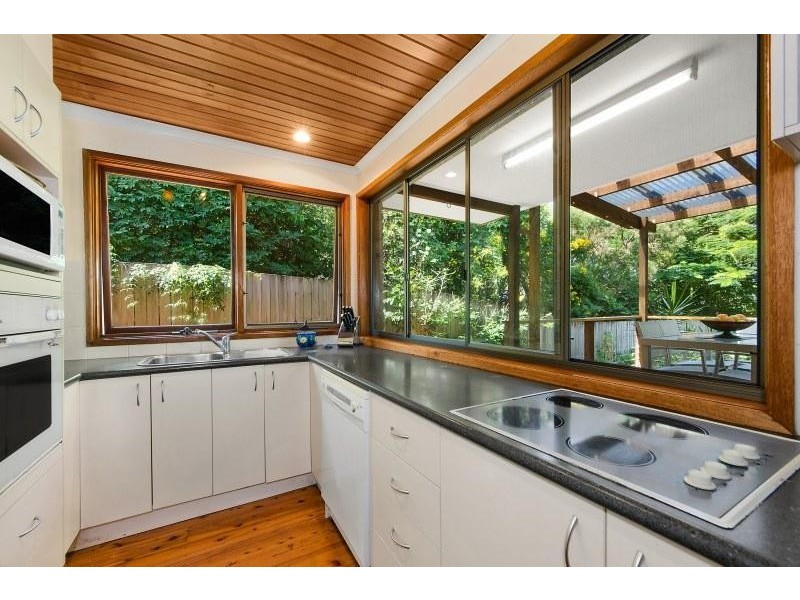 14 Shaw Street, Bardon QLD 4065