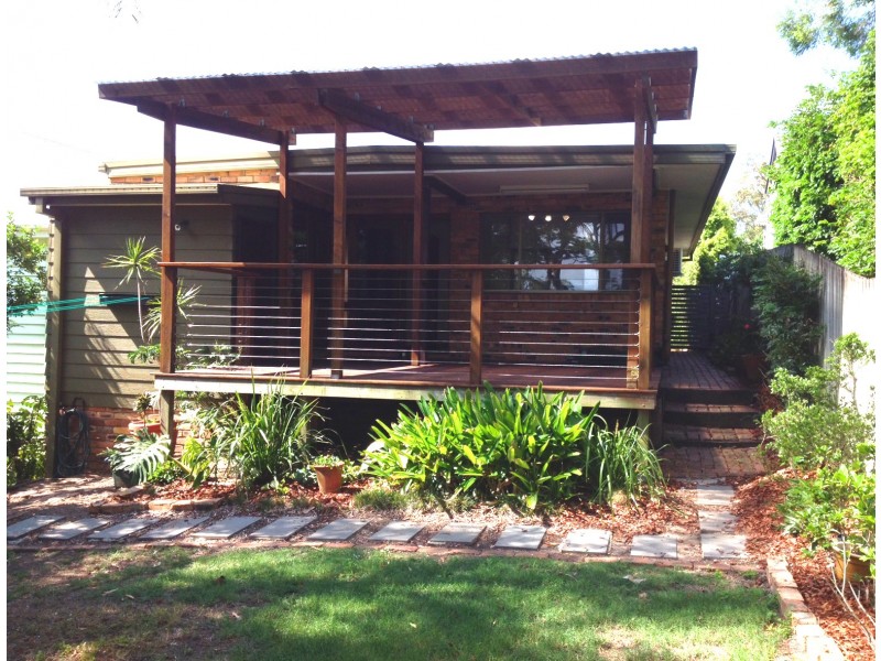 14 Shaw Street, Bardon QLD 4065