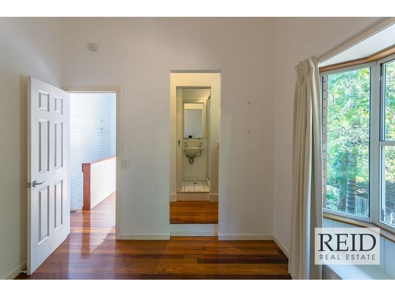 2/28 Bramston Terrace, Herston QLD 4006