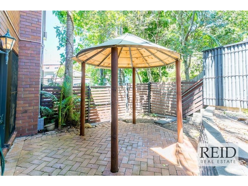 2/28 Bramston Terrace, Herston QLD 4006