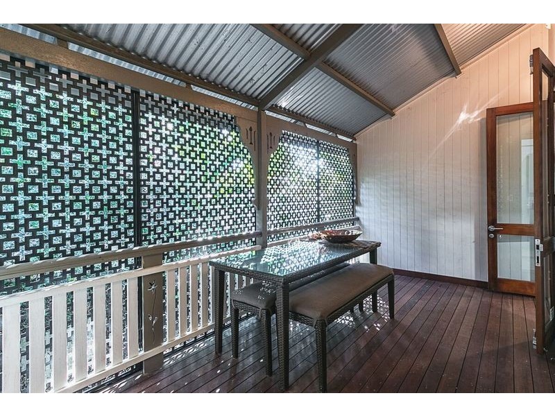 52 Thynne Avenue, Norman Park QLD 4170