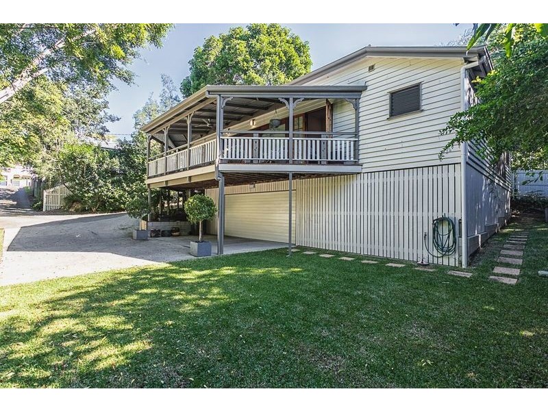 52 Thynne Avenue, Norman Park QLD 4170