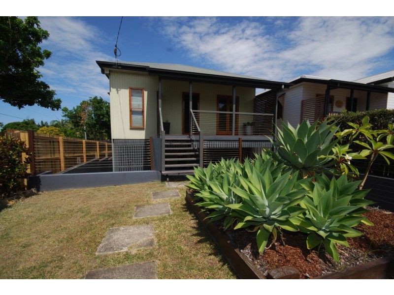 2 Bank Street, Windsor QLD 4030