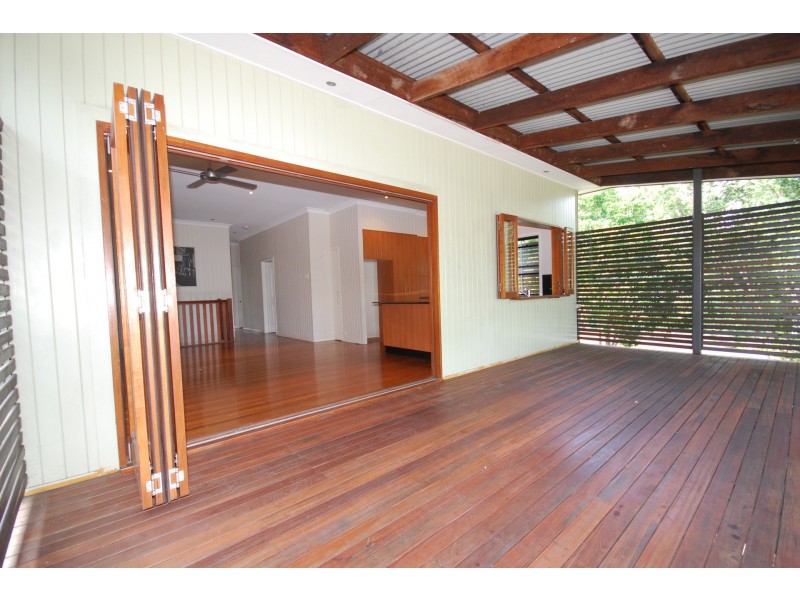 2 Bank Street, Windsor QLD 4030