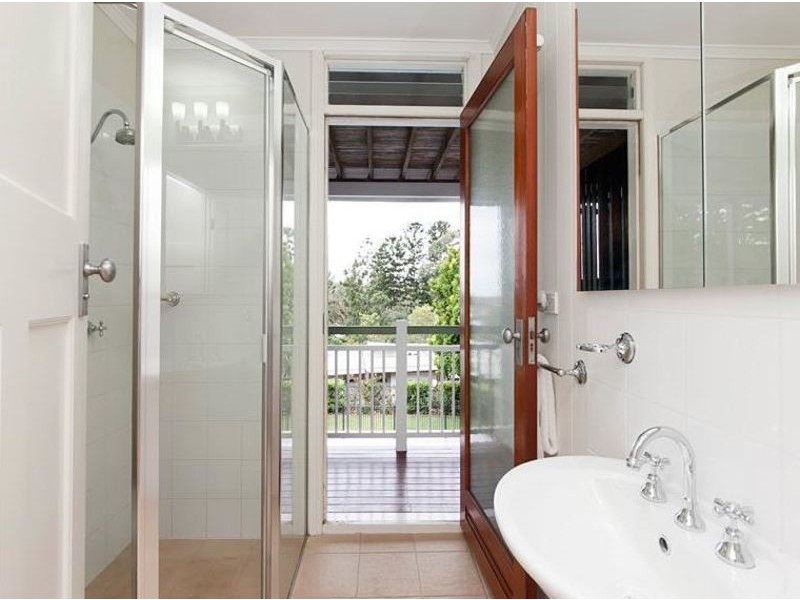 47 Windsor Road, Red Hill QLD 4059