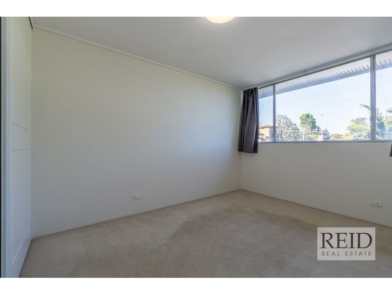 4/9 Broomfield Street, Taringa QLD 4068