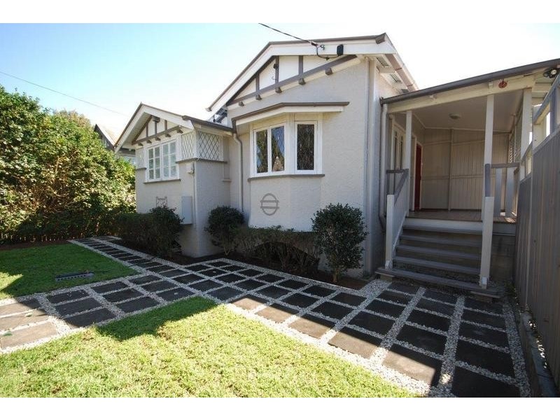 126 Ashgrove Avenue, Ashgrove QLD 4060