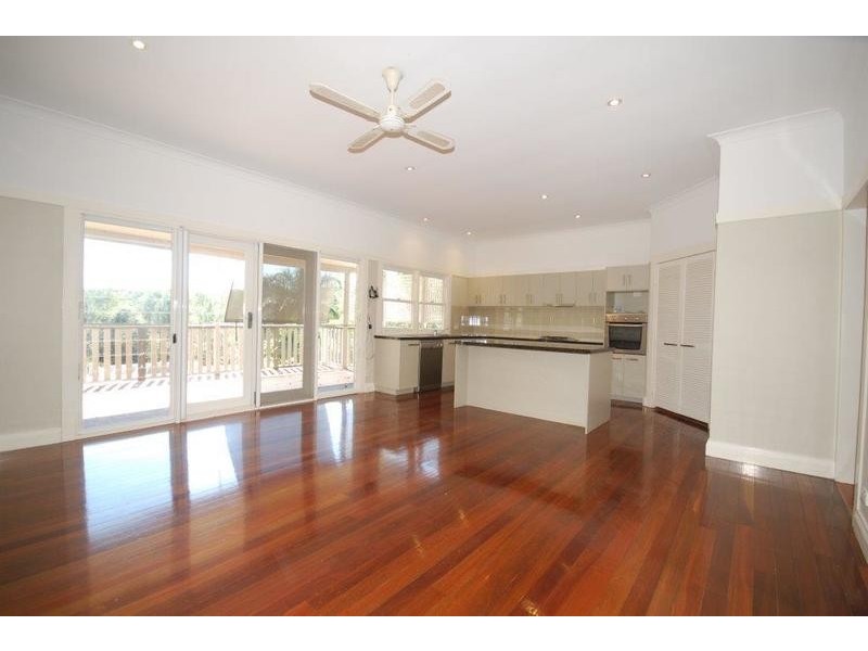 126 Ashgrove Avenue, Ashgrove QLD 4060