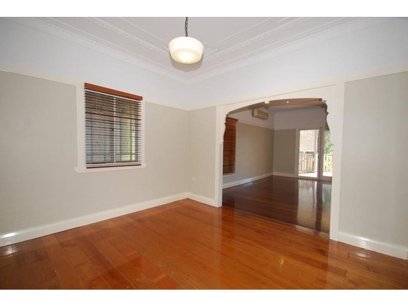 126 Ashgrove Avenue, Ashgrove QLD 4060