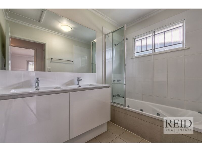 9 Woodside St, The Gap QLD 4061