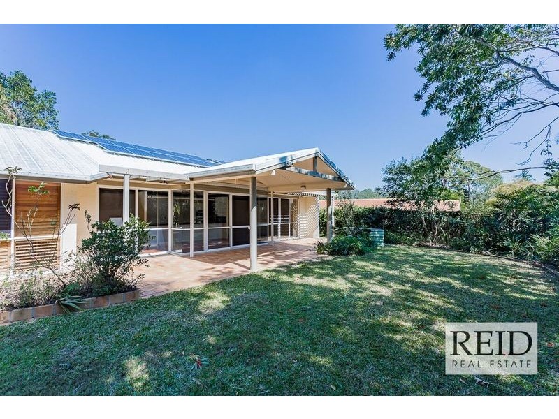 6 Chulmleigh Court, Chapel Hill QLD 4069
