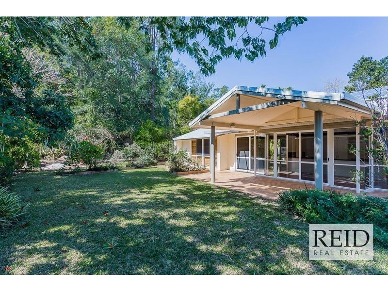 6 Chulmleigh Court, Chapel Hill QLD 4069