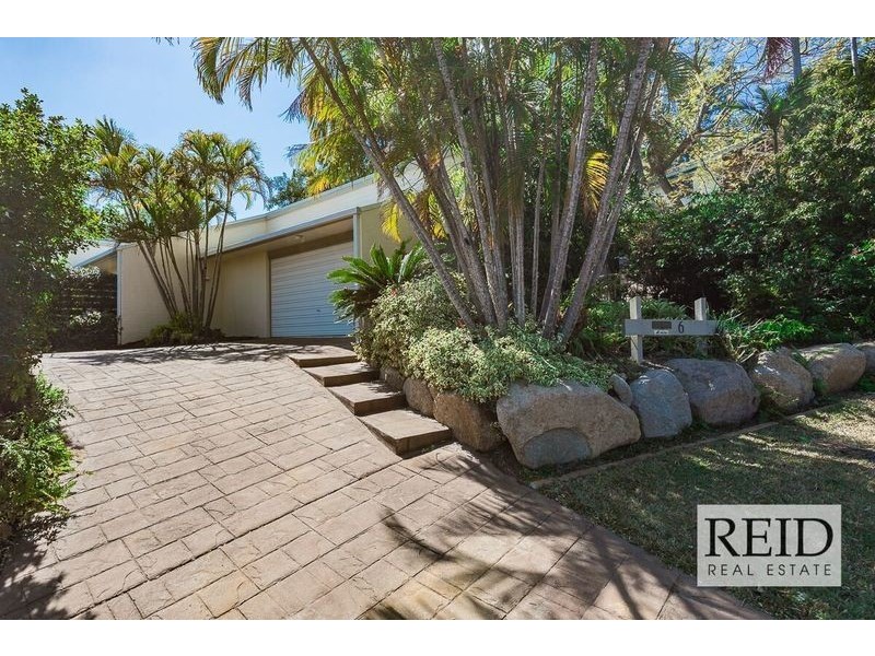 6 Chulmleigh Court, Chapel Hill QLD 4069