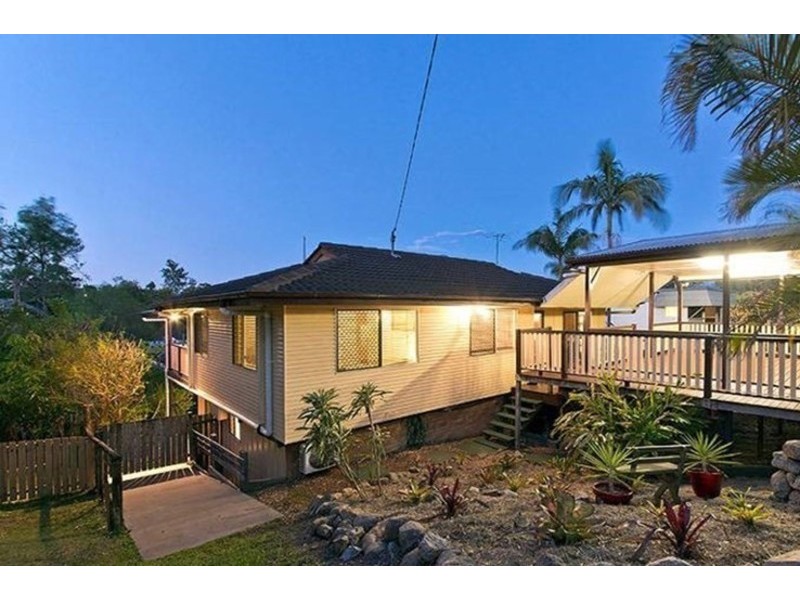 82 Narellan Street, Arana Hills QLD 4054