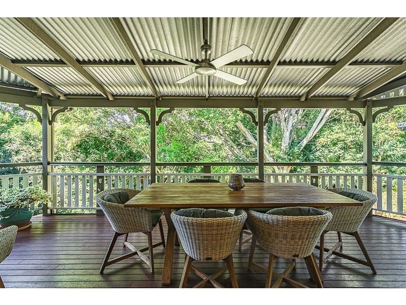 52 Thynne Avenue, Norman Park QLD 4170