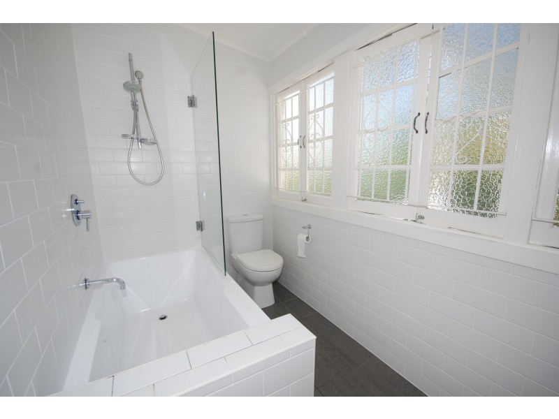 29 Glen Road, The Gap QLD 4061
