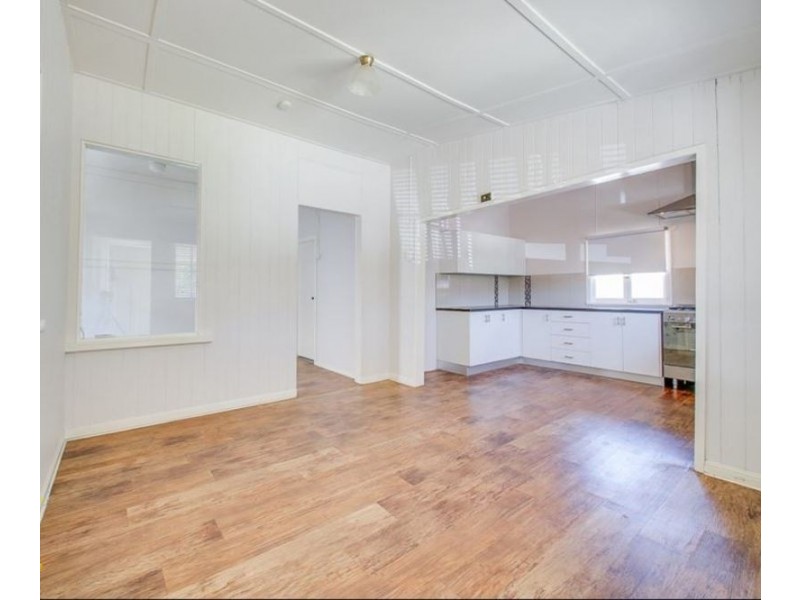 33 Henchman Street, Nundah QLD 4012