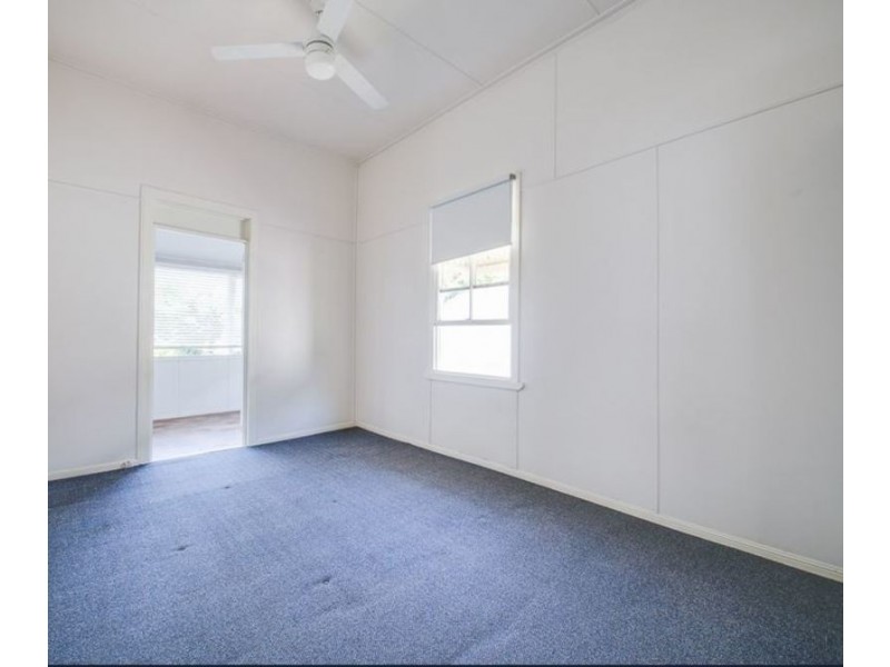 33 Henchman Street, Nundah QLD 4012