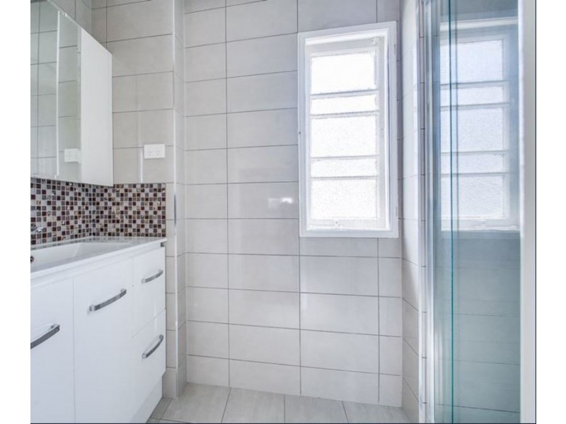 33 Henchman Street, Nundah QLD 4012