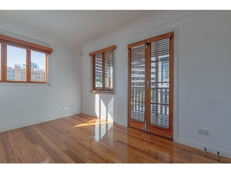 18 Lilley Street, Spring Hill QLD 4000