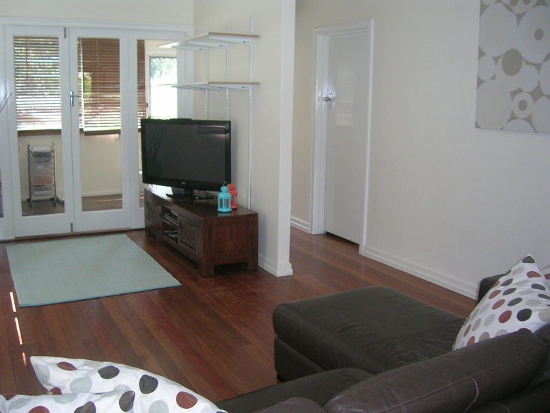 8 Romea Street, The Gap QLD 4061