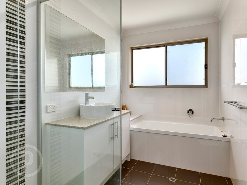 2/28 Trackson Street, Alderley QLD 4051