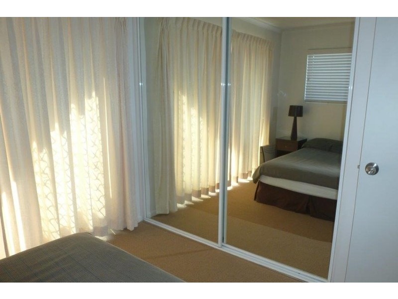 2/75 Thorn Street, Kangaroo Point QLD 4169