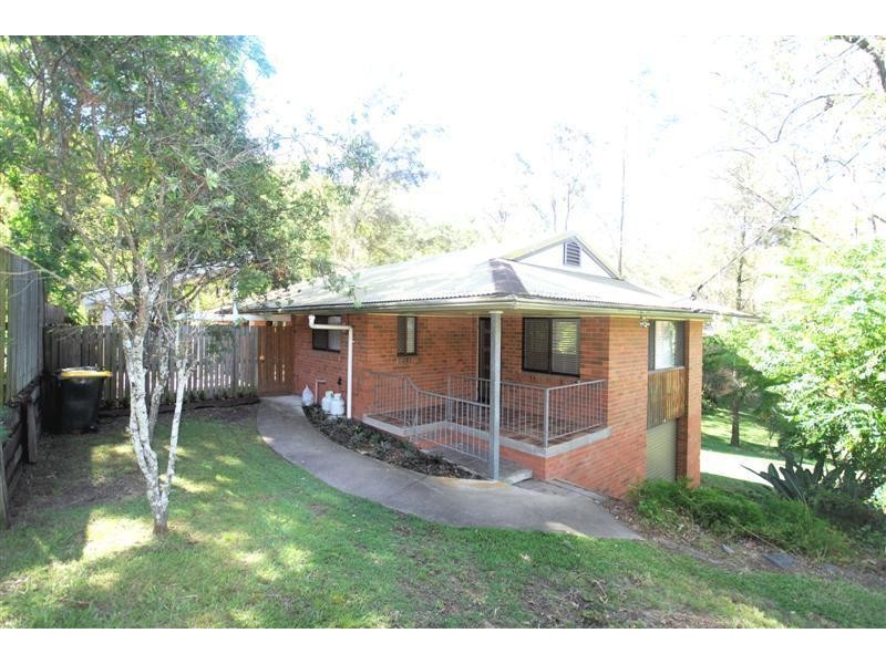 10 London Street, Ashgrove QLD 4060