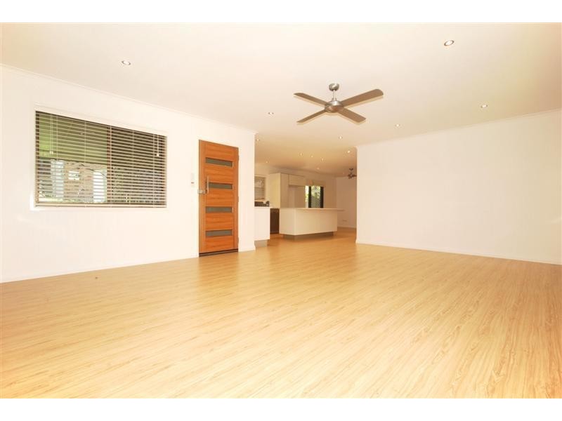 10 London Street, Ashgrove QLD 4060