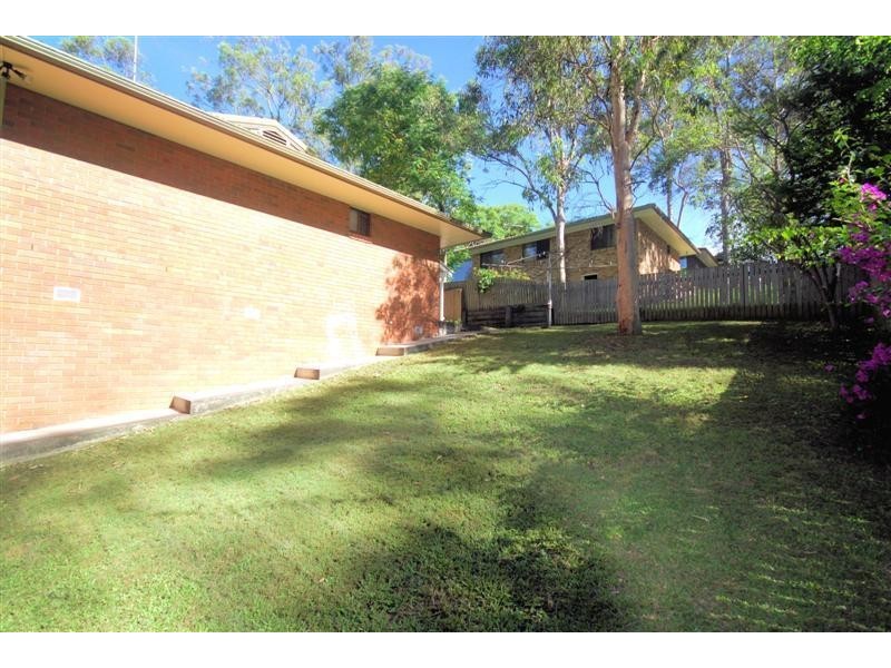 10 London Street, Ashgrove QLD 4060