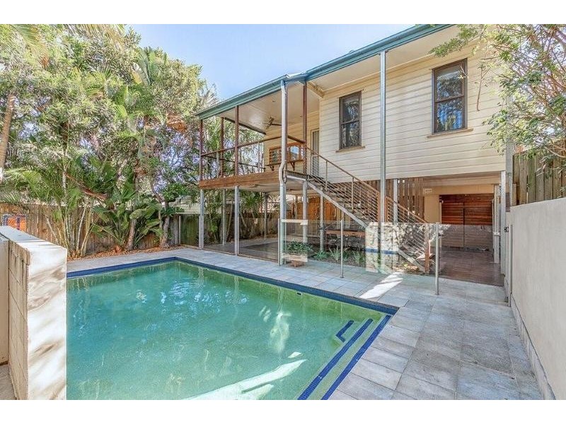 9 Broadway Street, Red Hill QLD 4059