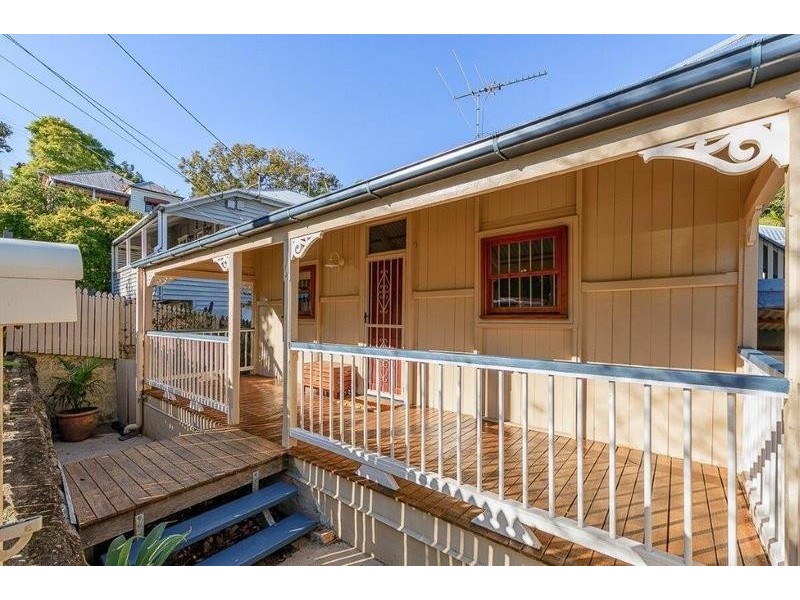 9 Broadway Street, Red Hill QLD 4059