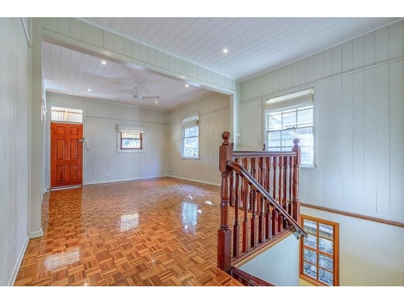 9 Broadway Street, Red Hill QLD 4059