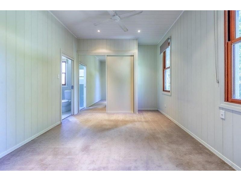 9 Broadway Street, Red Hill QLD 4059